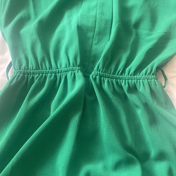 Selling a Monteau Los Angeles dress - Picture 3 of 4